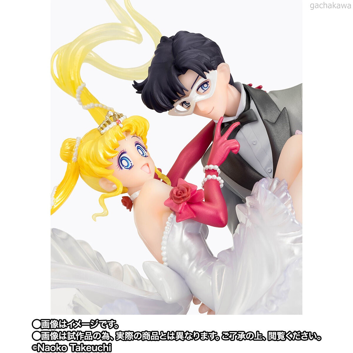 Sailor Moon Usagi and Tuxedo Mask Moonlight Glow Edition FiguartsZERO Chouette Statue【With Reservation Benefits】