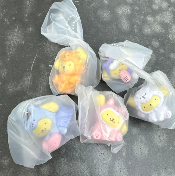 Sanrio Pompompurin 30th Anniversary Wanwan Paradise Figure Set of 5 Gacha